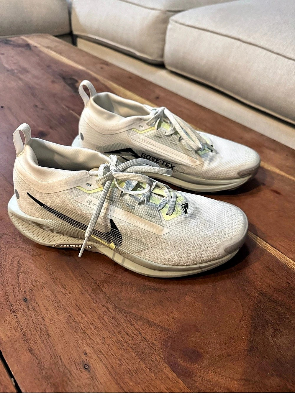 Nike Pegasus Trail 5 GTX Athletic Shoes White & Green US 7